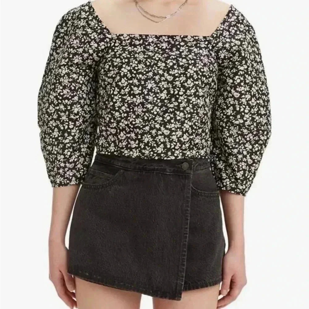 Levi's Women's 3/4 Sleeve The Statement Blouse Standard Fit Sz. Small NWT - Picture 7 of 8